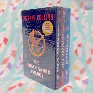 Sealed the hunger games trilogy book set new in package